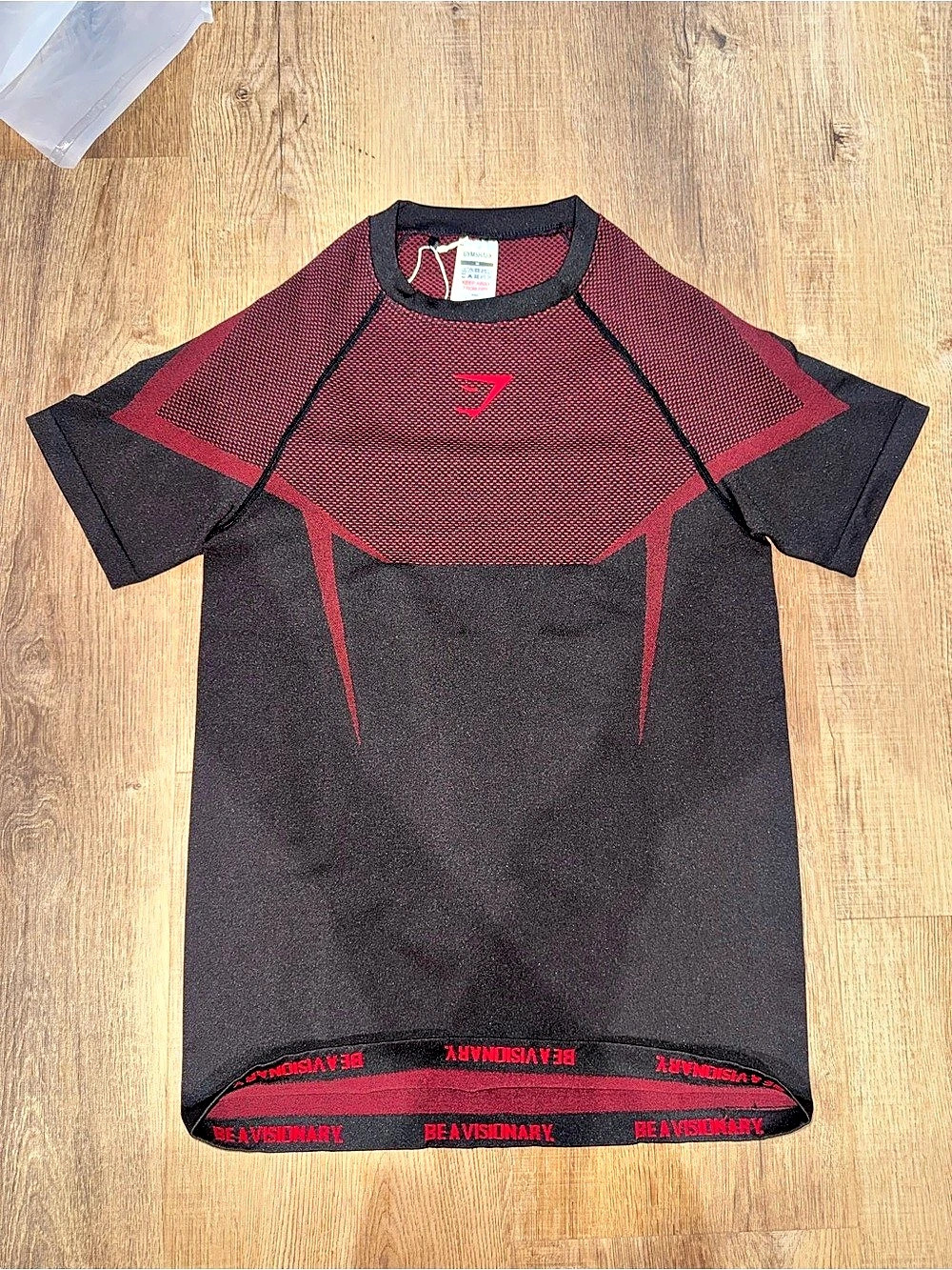 Gymshark Onyx 5.0 Seamless T-Shirt Men's Geometric Tee Black & Red Size Medium